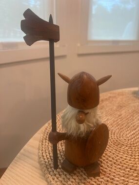 Oliv-Art Wooden Viking Sculpture Home Art - Natural Brown fur.